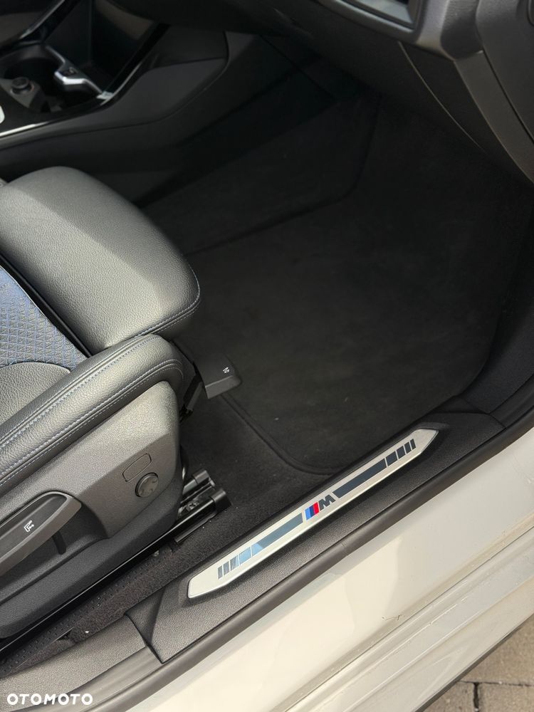 BMW Seria 2 218d - 7