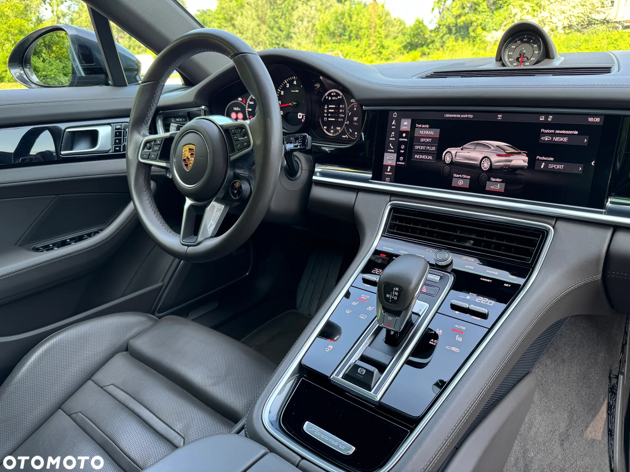Porsche Panamera 4 - 9