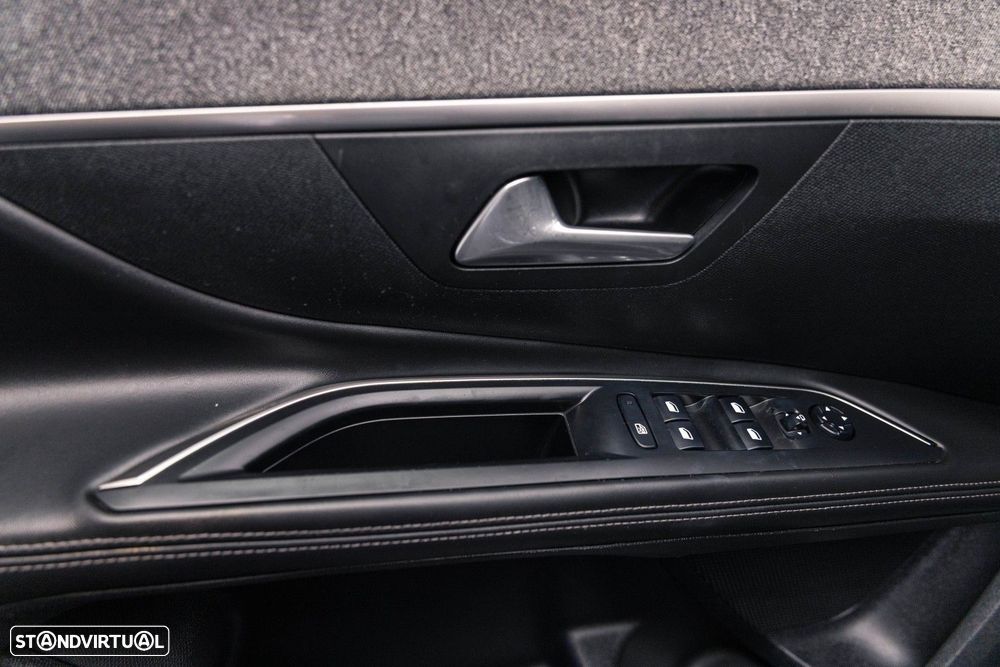 Peugeot 5008 1.5 BlueHDi Allure - 41