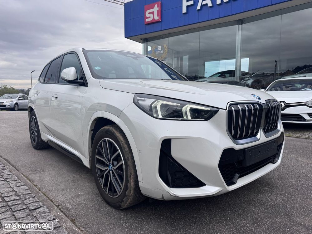 BMW iX1 xDrive30 M Sport Pack - 6