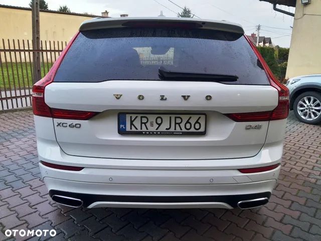 Volvo XC 60 D4 R-Design - 12