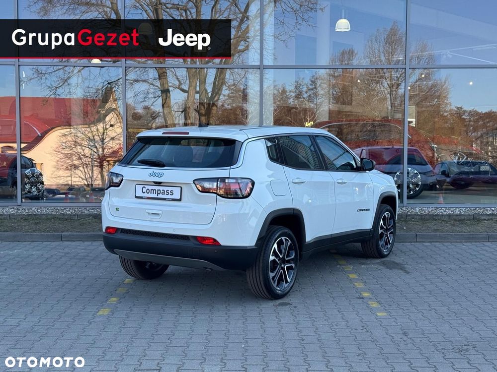 Jeep Compass - 5