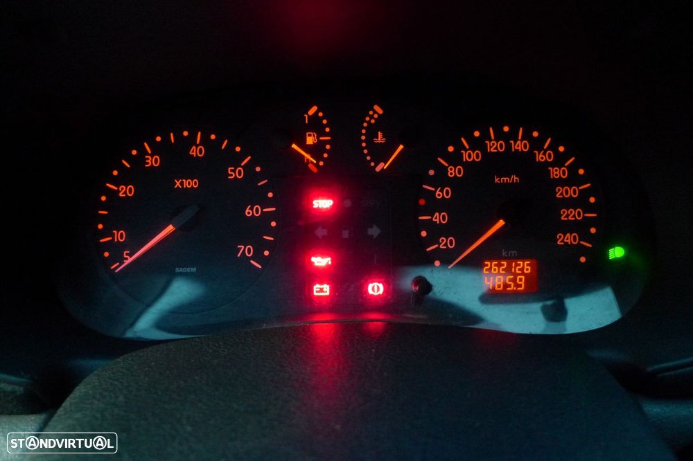 Renault Clio 1.2 RT - 5