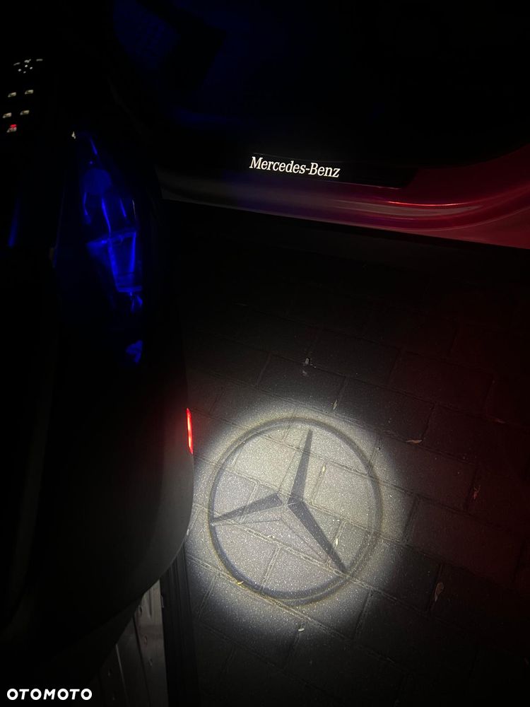 Mercedes-Benz GLB 250 4-Matic 8G-DCT - 17