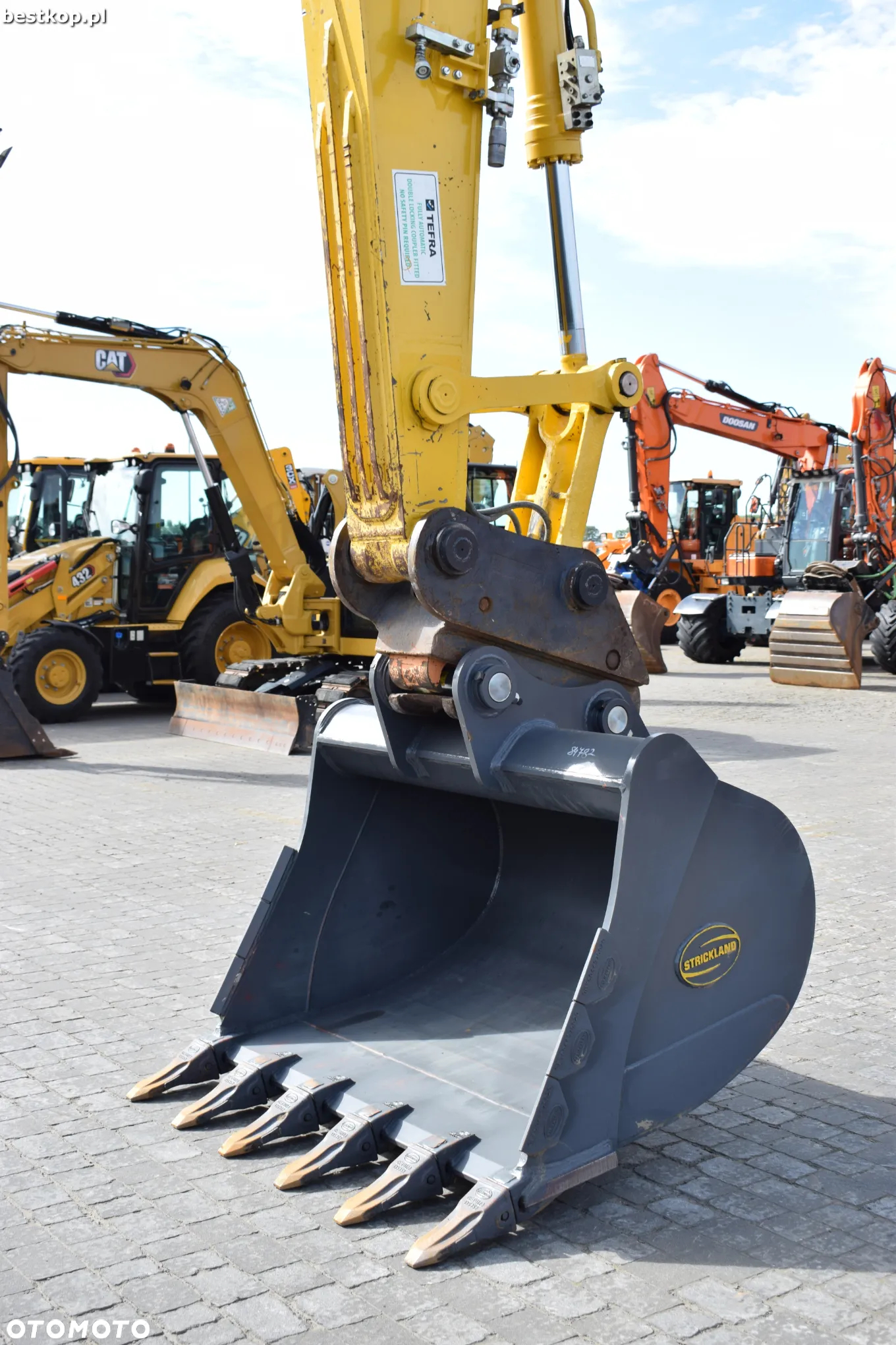 Komatsu PC210LC-11 - 15
