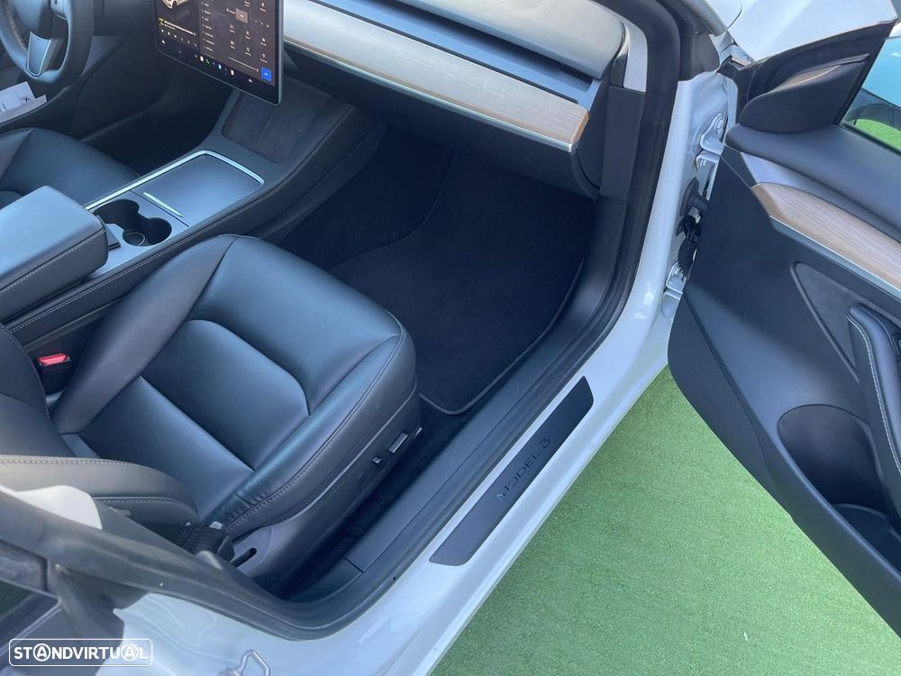 Tesla Model 3 - 14