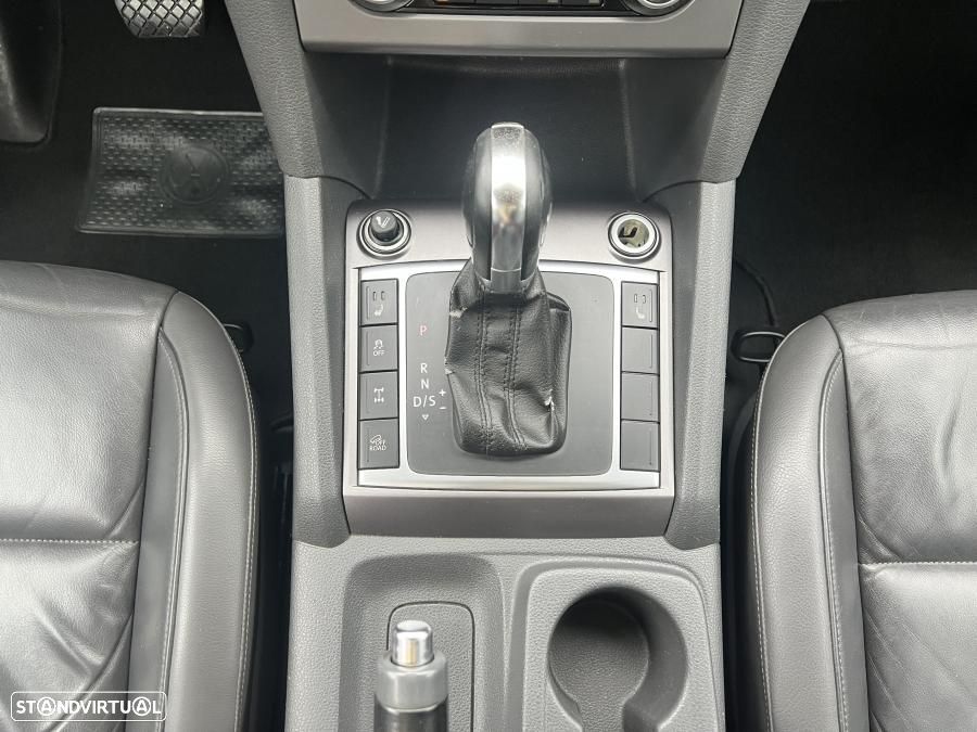 VW Amarok 2.0 BI-TDI DSG Highline 4Motion - 46