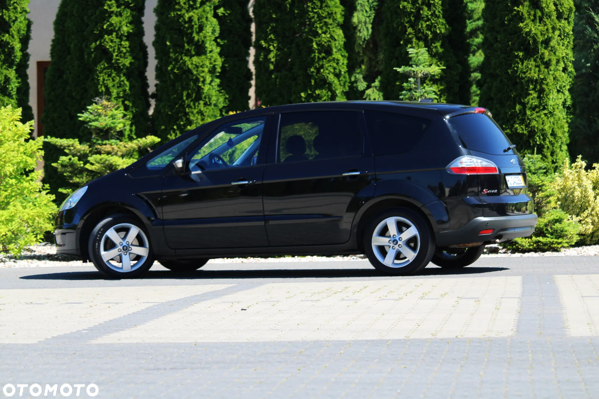 Ford S-Max - 12