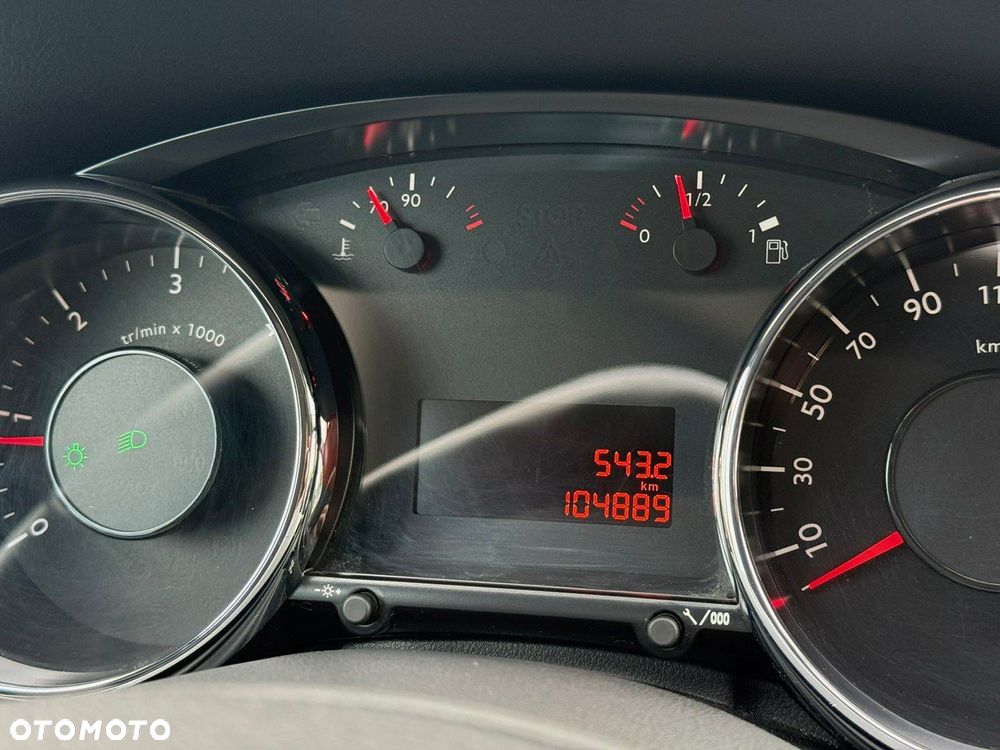 Peugeot 5008 2.0 BlueHDi Allure 7os - 23