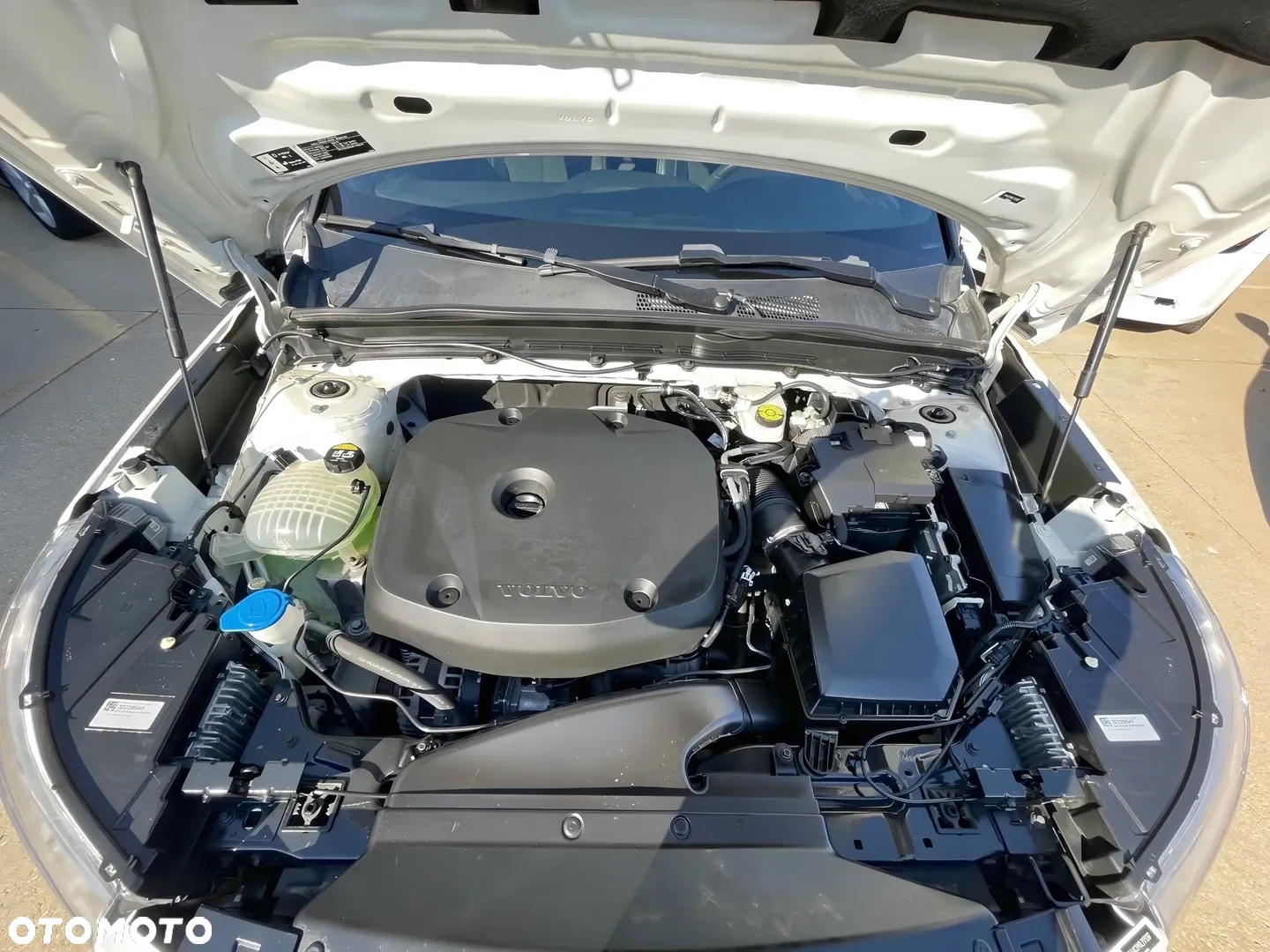 Volvo XC 40 T4 AWD R-Design - 14