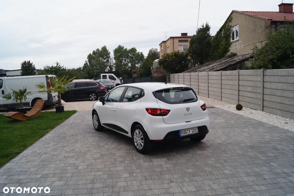 Renault Clio 1.2 16V 75 LIMITED - 28