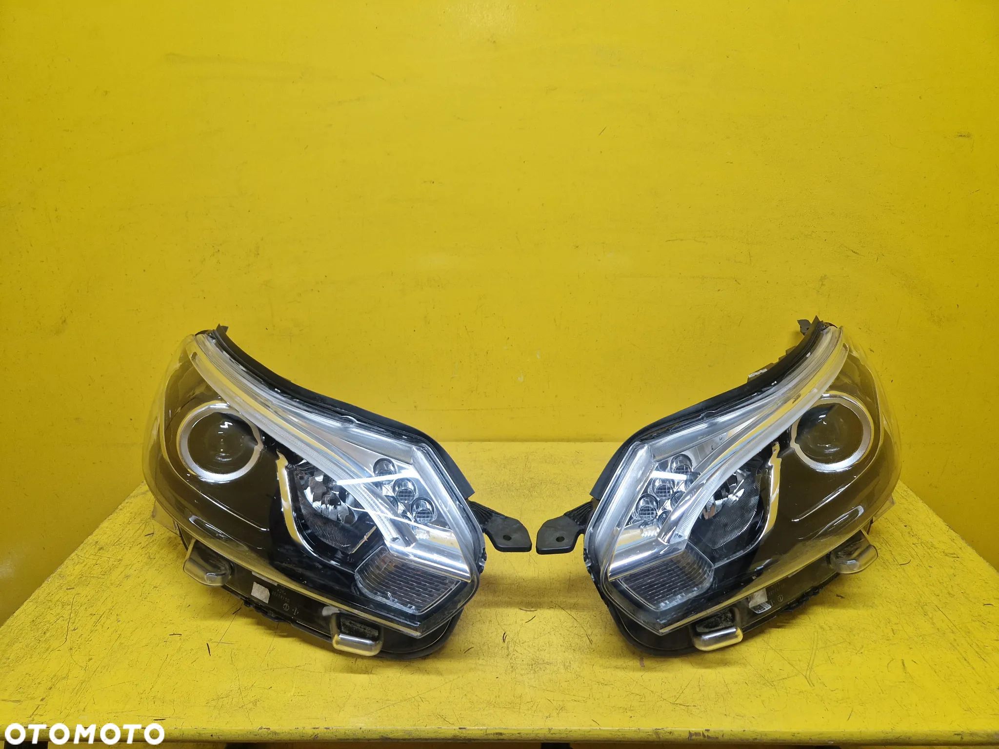 TOYOTA PROACE II 16- LAMPA LEWA PRAWA PRZOD 9808589980-00 - 1
