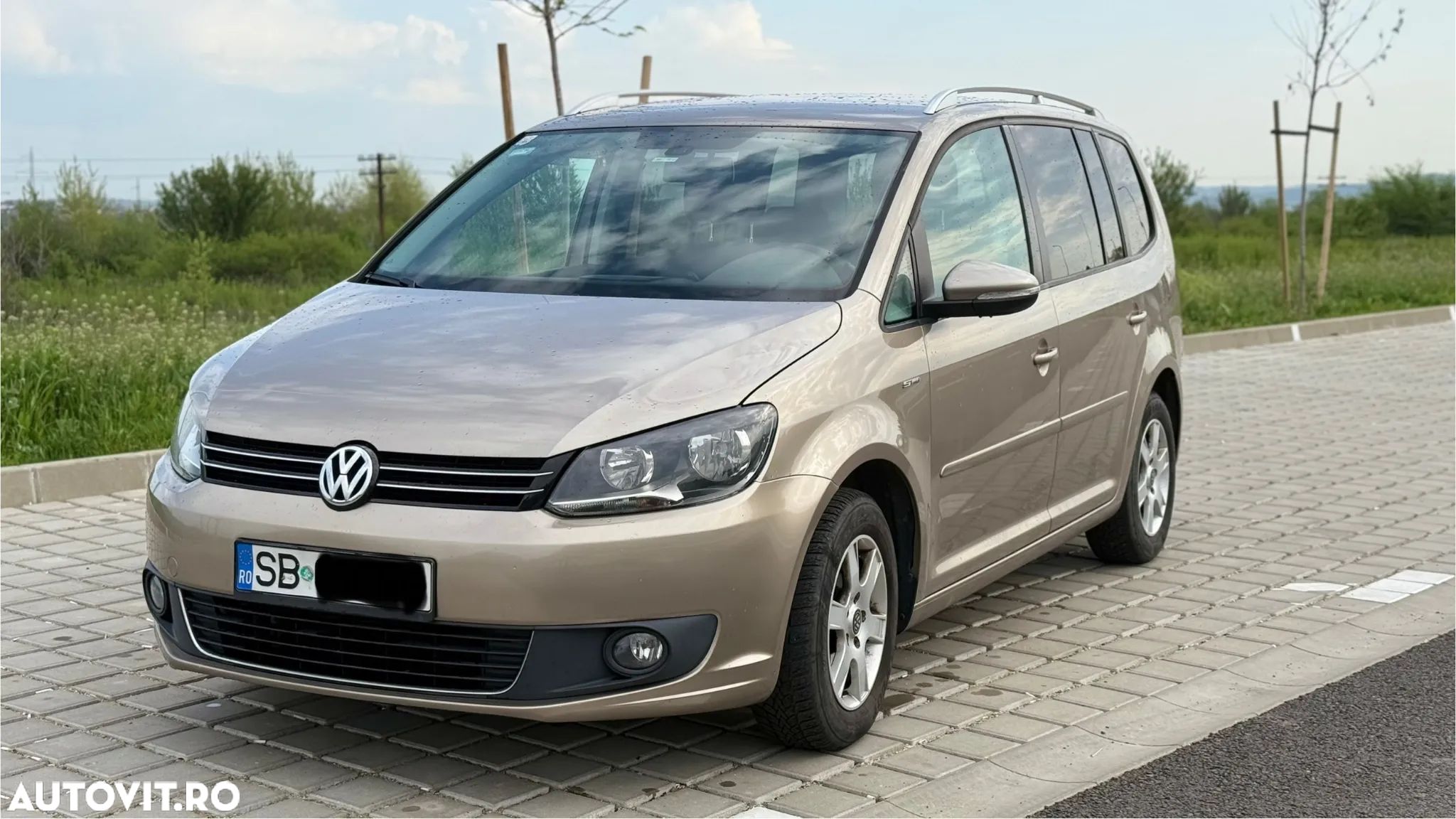 Volkswagen Touran 1.6 TDI BlueMotion Technology Comfortline - 1
