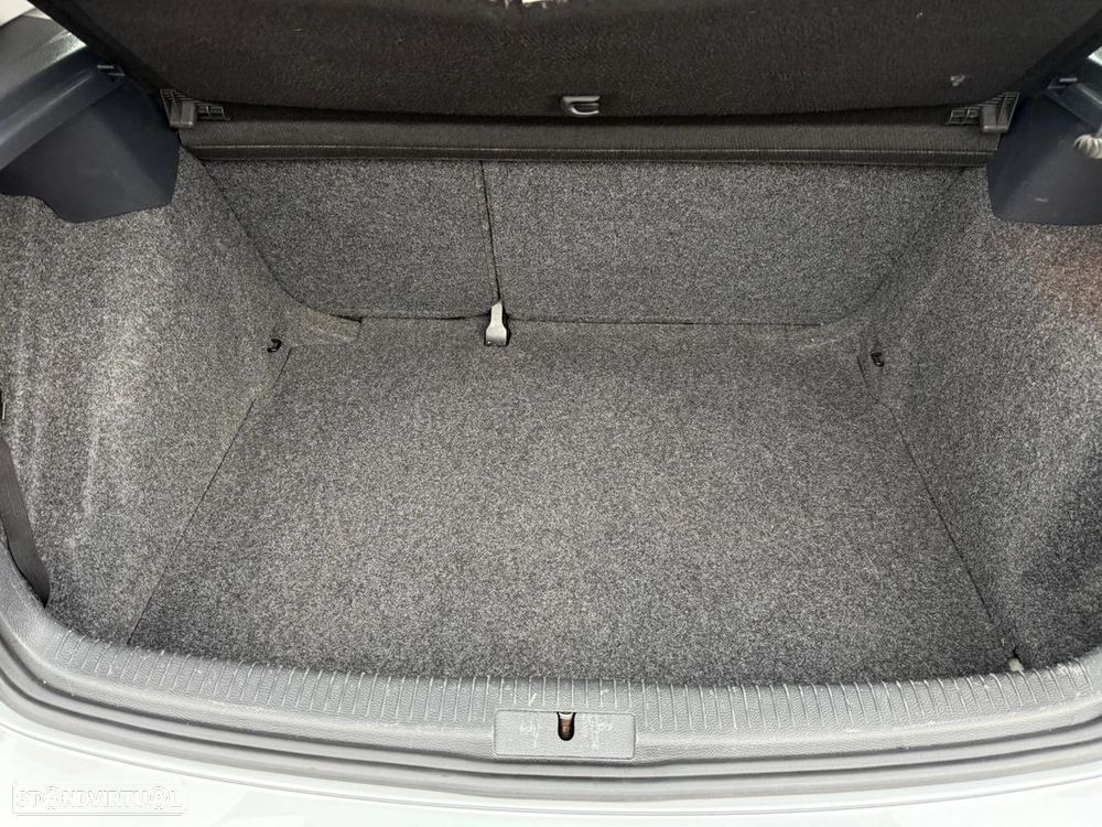 VW Golf 1.6 TDi Confortline - 9