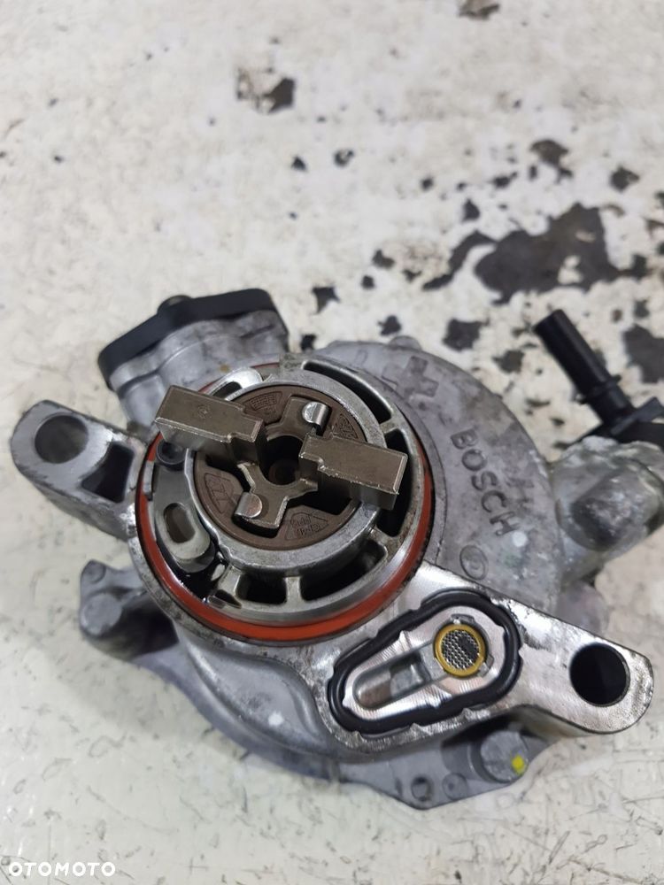 pompa vacum 9804021880 peugeot citroen 1.5hdi - 15