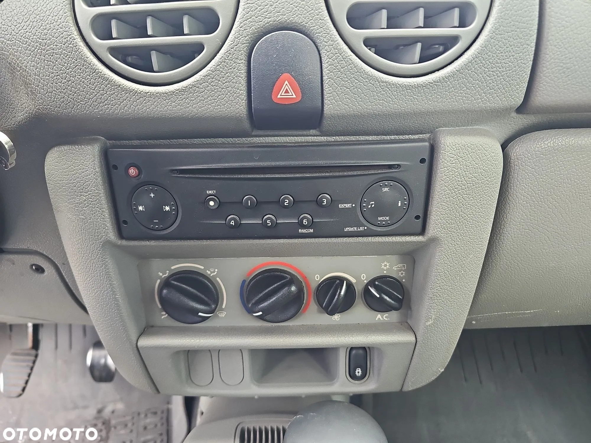 Renault Kangoo 1.5 dCi Helios - 12