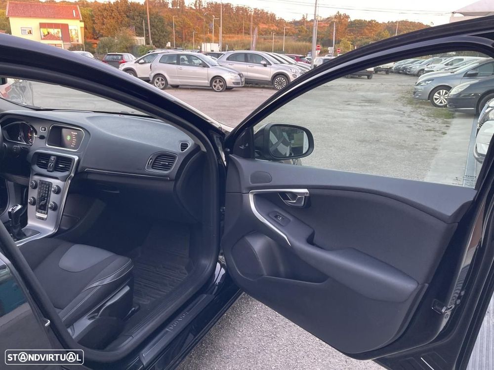 Volvo V40 2.0 D2 Momentum - 20