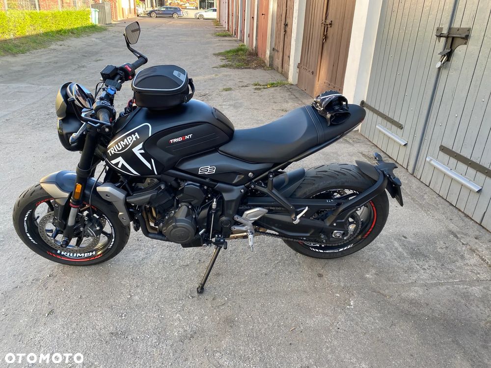 Triumph Trident - 1