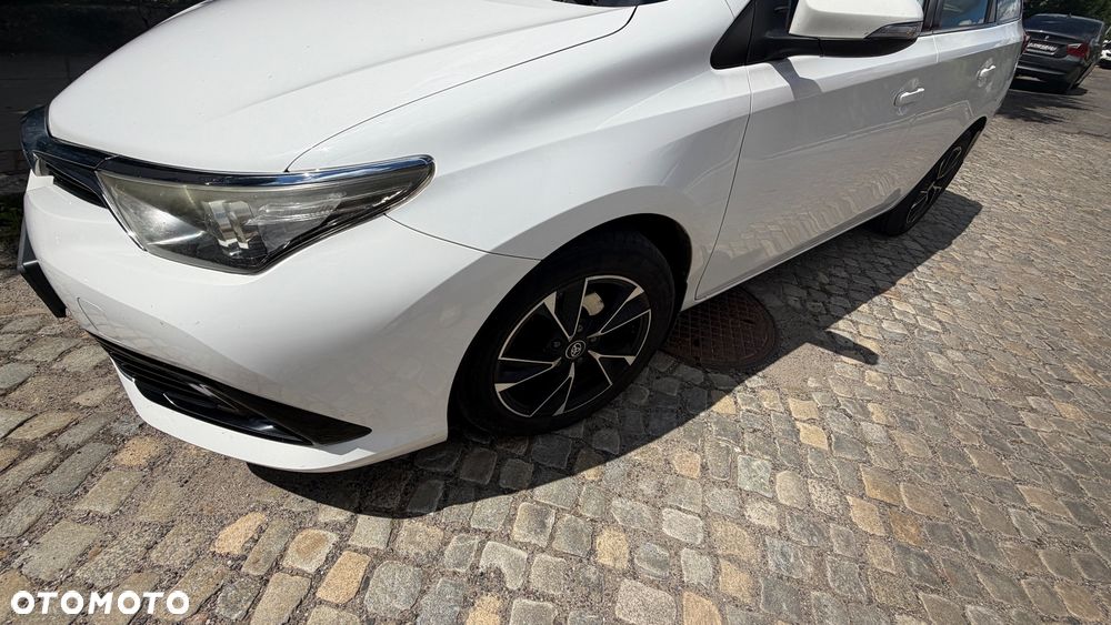Toyota Auris 1.4 D-4D Premium - 10