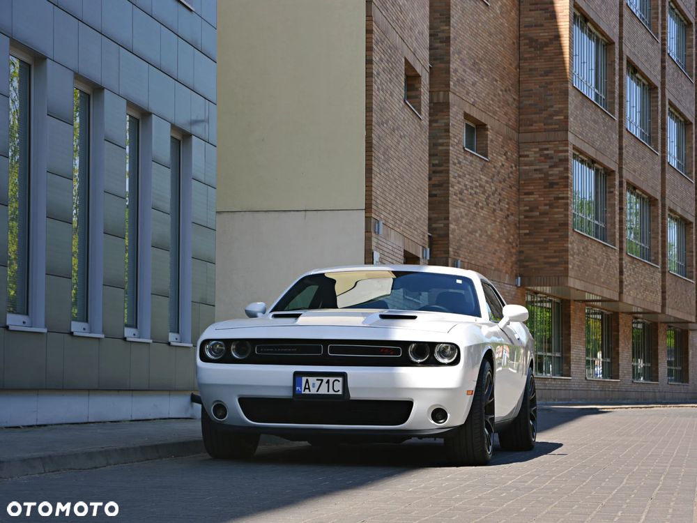 Dodge Challenger 5.7 R/T - 4
