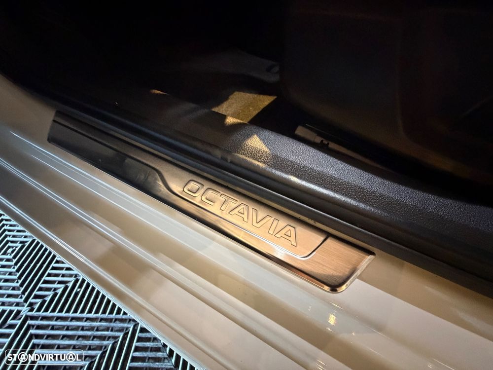 Skoda Octavia Break 1.4 TSI DSG Sportline - 26