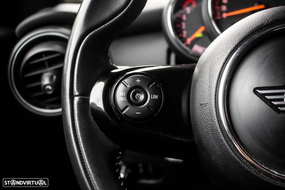 MINI 5 Portas One D - 15