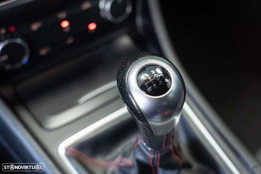 Mercedes-Benz CLA 180 CDI AMG Line - 33