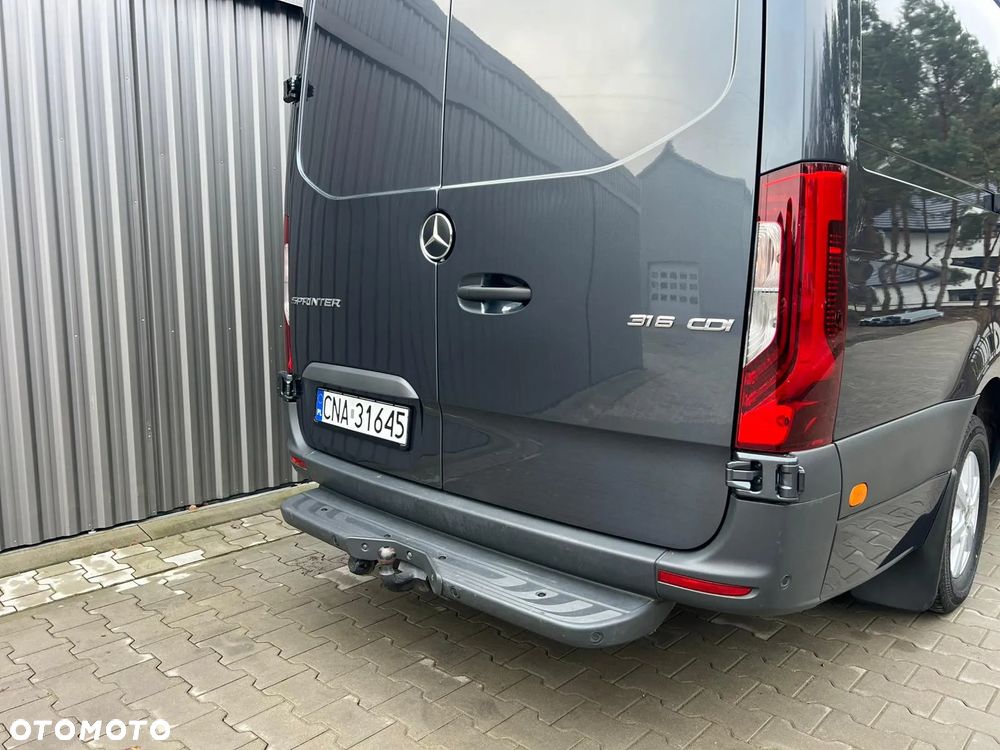 Mercedes-Benz Sprinter - 26