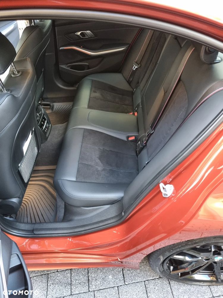 BMW Seria 3 320d M Sport - 10