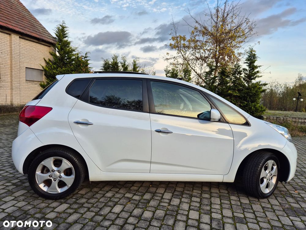 Kia Venga 1.6 CRDi 128 Dream-Team Edition - 4