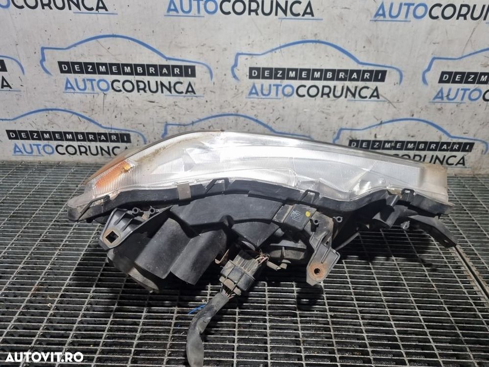 Far Stanga Mitsubishi Outlander Facelift 2009 - 2012 SUV 4 Usi (1314) Xenon - 3