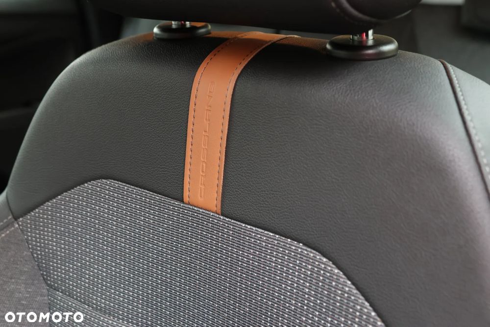 Opel Crossland X 1.2 T Design Line S&S - 18