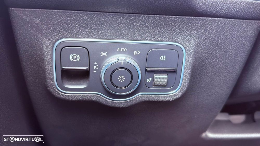 Mercedes-Benz GLB 180 d Progressive - 11