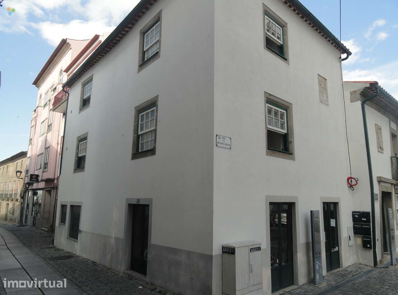 Edifício Histórico de Charme - Centro do Fundão - Grande imagem: 2/33