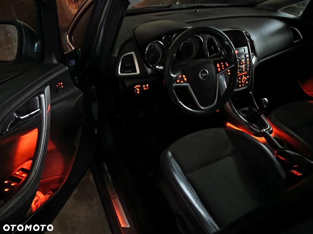 Opel Astra 1.6 CDTI Cosmo - 17