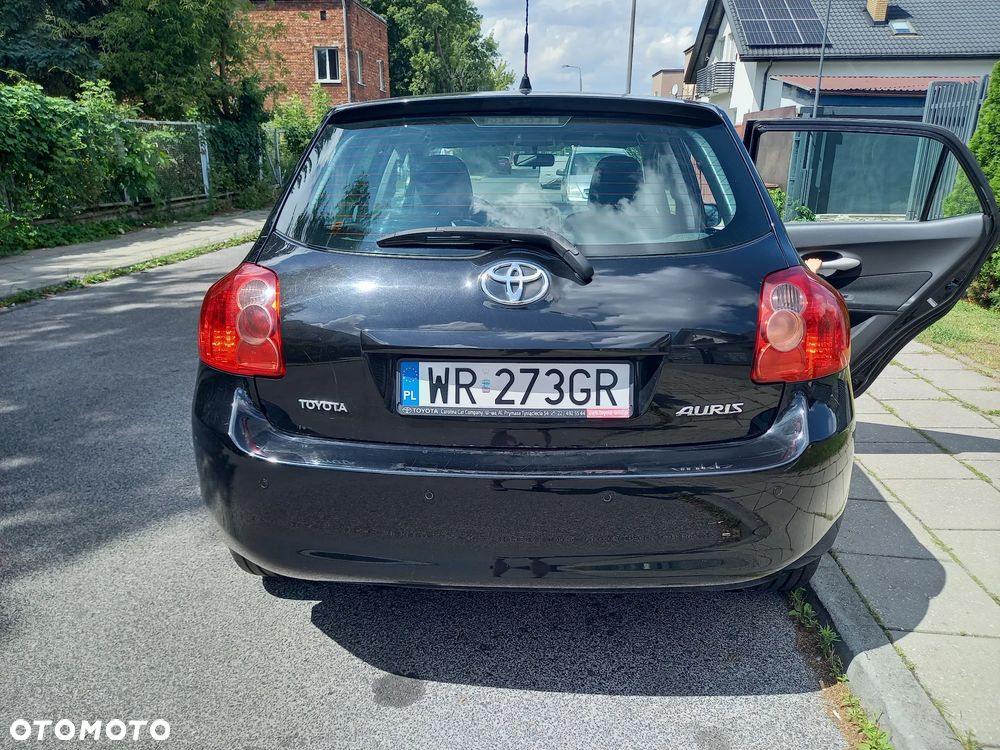 Toyota Auris 1.4 D-4D Luna - 2