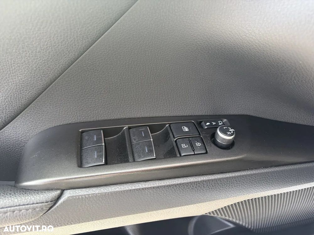 Toyota Camry 2.5 Dynamic - 18