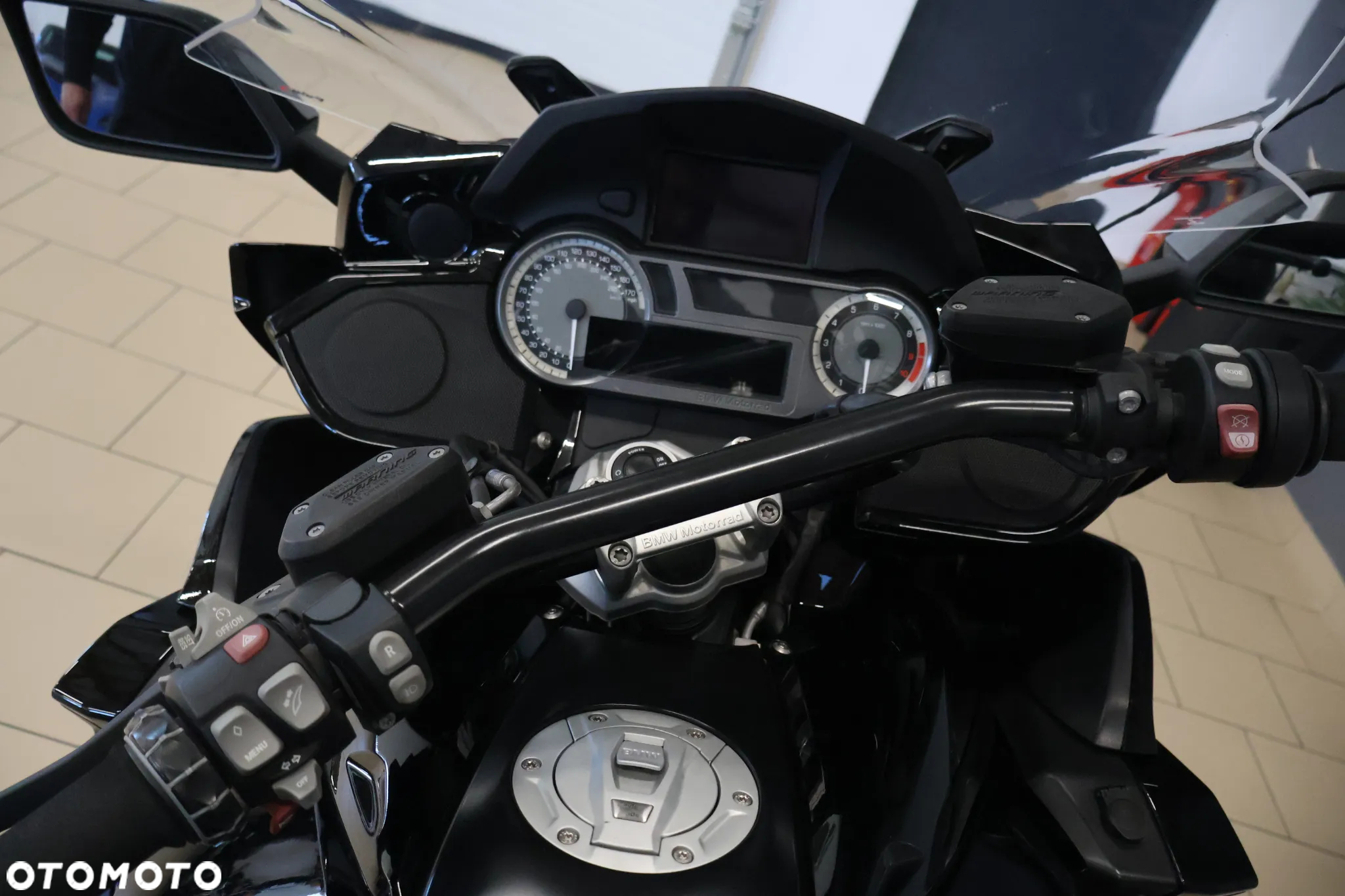 BMW K - 8