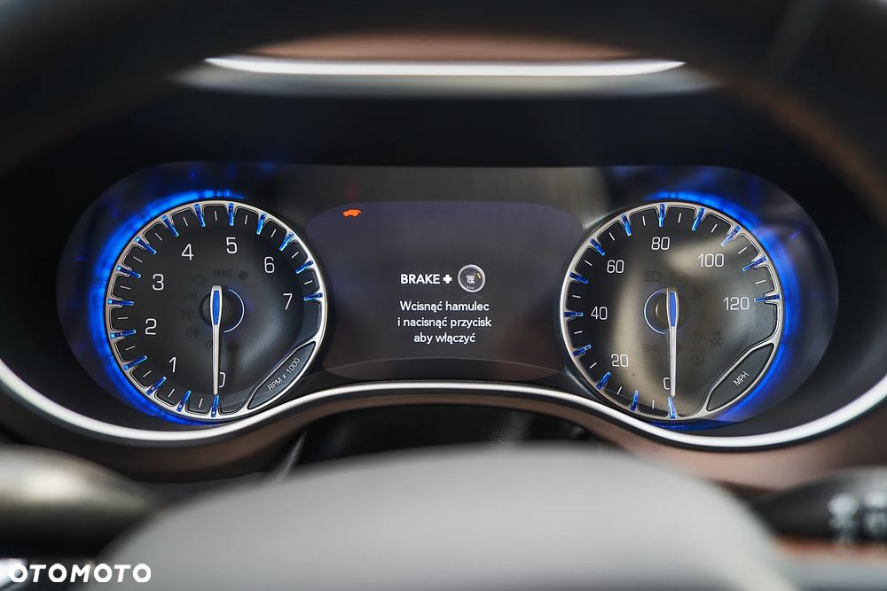 Chrysler Pacifica - 27