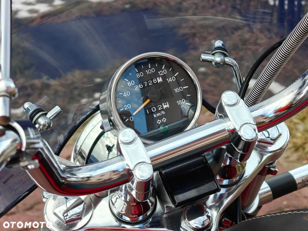 Suzuki Intruder - 31