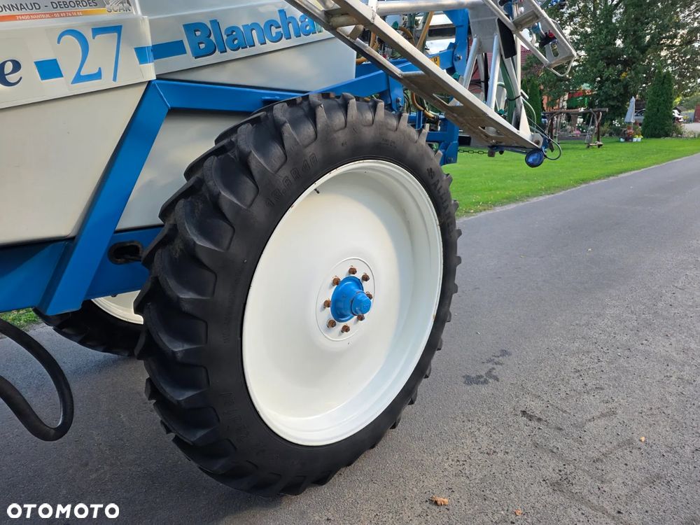 Blanchard KUHN GRAND LARGE 27 - 8