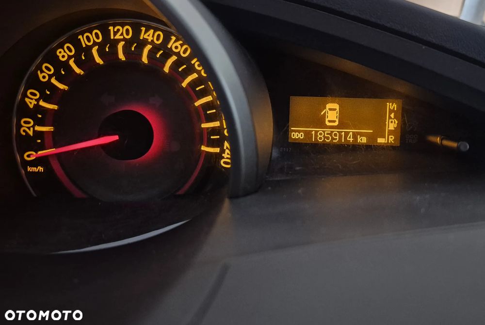 Toyota Verso 2.0 D-4D Sol 7os - 10