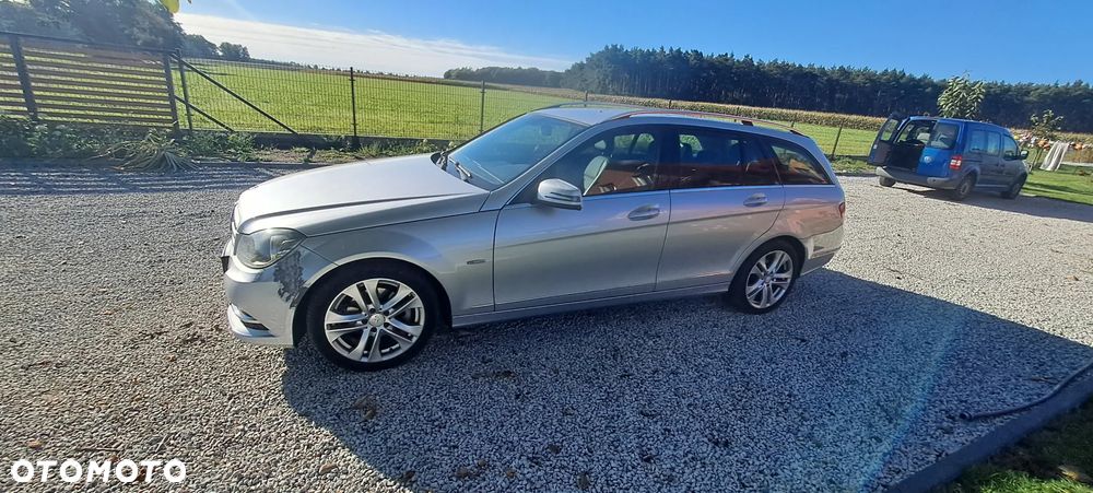 Mercedes-Benz Klasa C 200 CDI BlueEff Avantgarde - 4