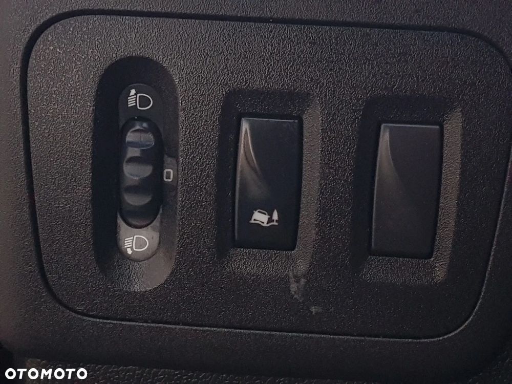 Renault MASTER KONTENER 8EP 4,21x2,23x2,22 KLIMA MANUAL KRAJOWY 6-BIEGÓW - 33