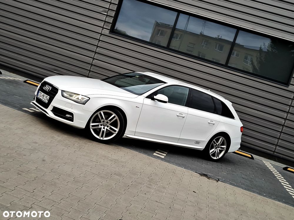 Audi A4 Avant 2.0 TDI DPF quattro S tronic S line Sportpaket - 32