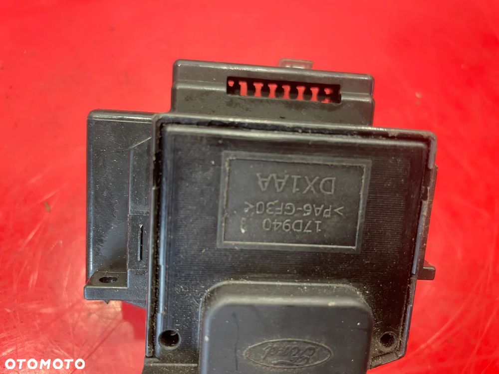 MANETKA WYCIERACZEK FORD  OE 17D940D - 2