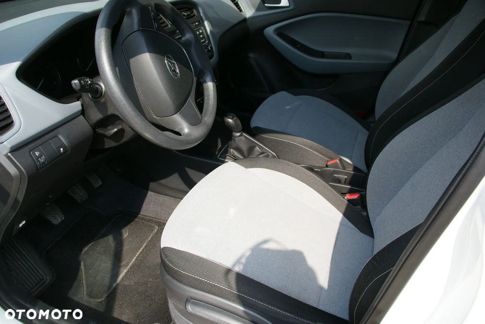 Hyundai i20 - 14