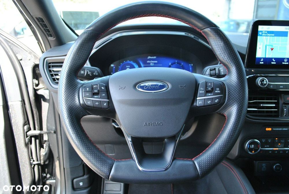 Ford Kuga - 24