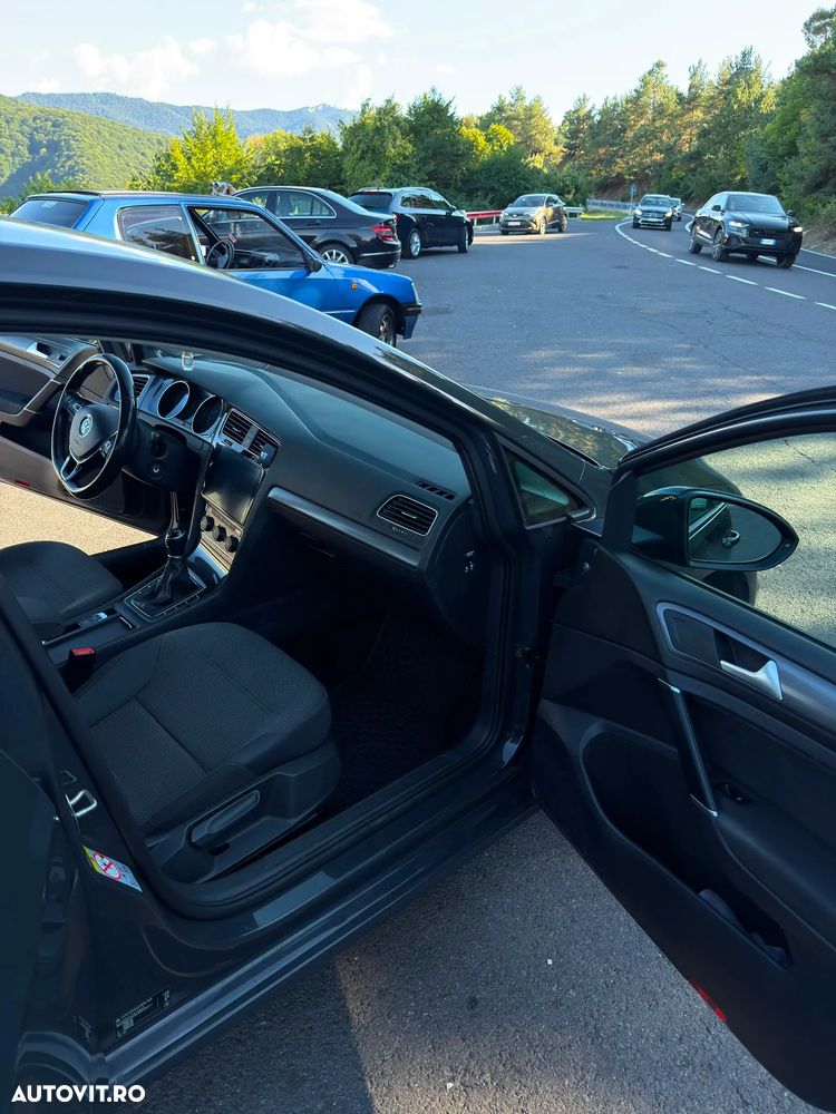 Volkswagen Golf 1.6 TDI Comfortline - 12
