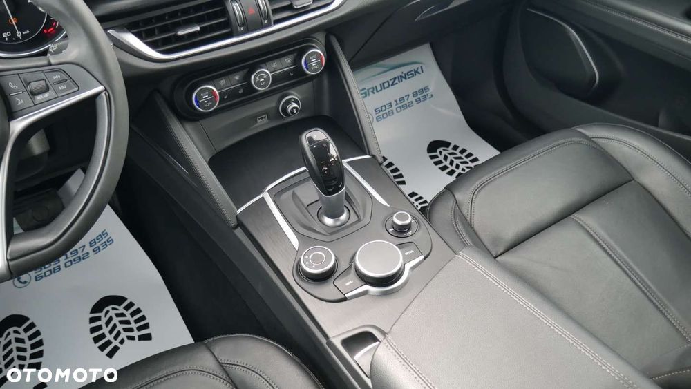 Alfa Romeo Stelvio - 22